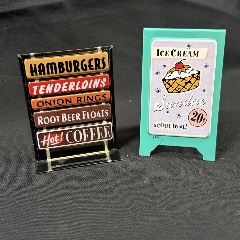 Hallmark Kiddie Car Classics‎ Corner Drive-In Accessory Lot 9 Pieces 1997